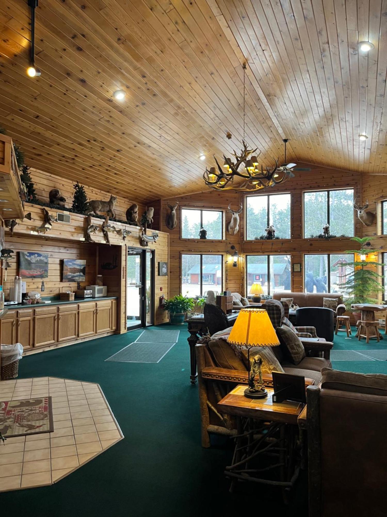Boulder Bear Motor Lodge Boulder Junction Экстерьер фото